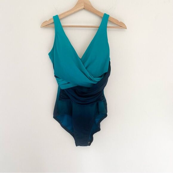 Lands End hombre teal to navy one piece swim suit size 10 - Picture 1 of 9